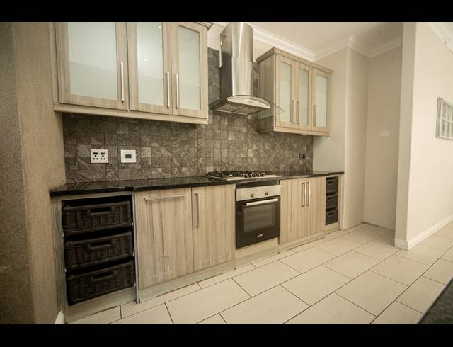 3 BEDROOM FREEHOLD FOR SALE IN BEACON BAY